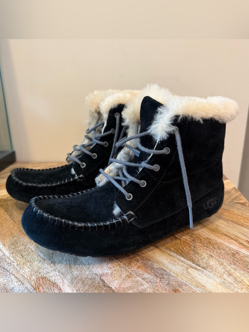 UGG Women’s Black Suede Shearling-Lined Lace-Up Moccasin Boot